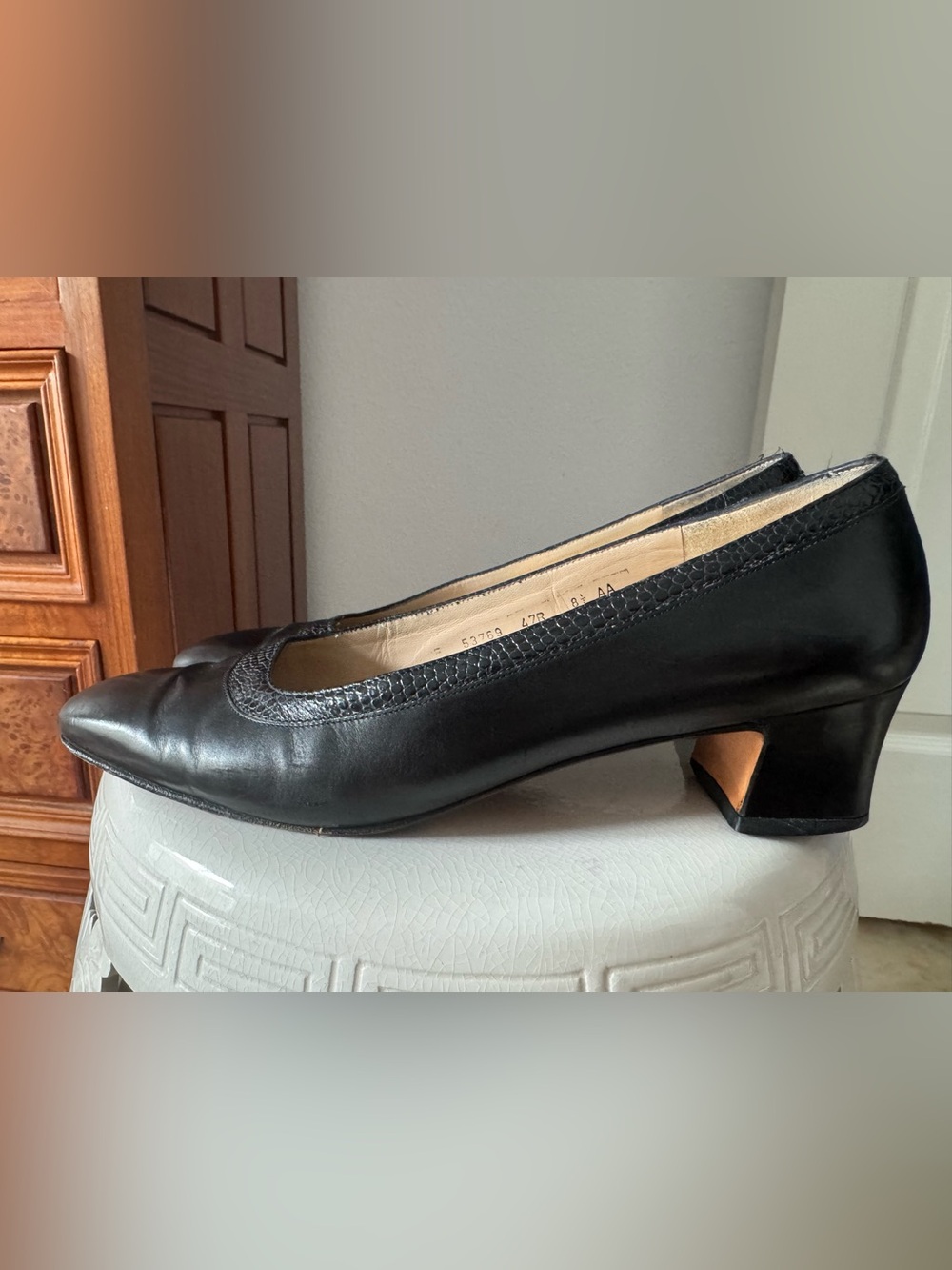 Vintage Salvatore Ferragamo Black Leather Low Block Heel Pumps - Picture 3 of 9